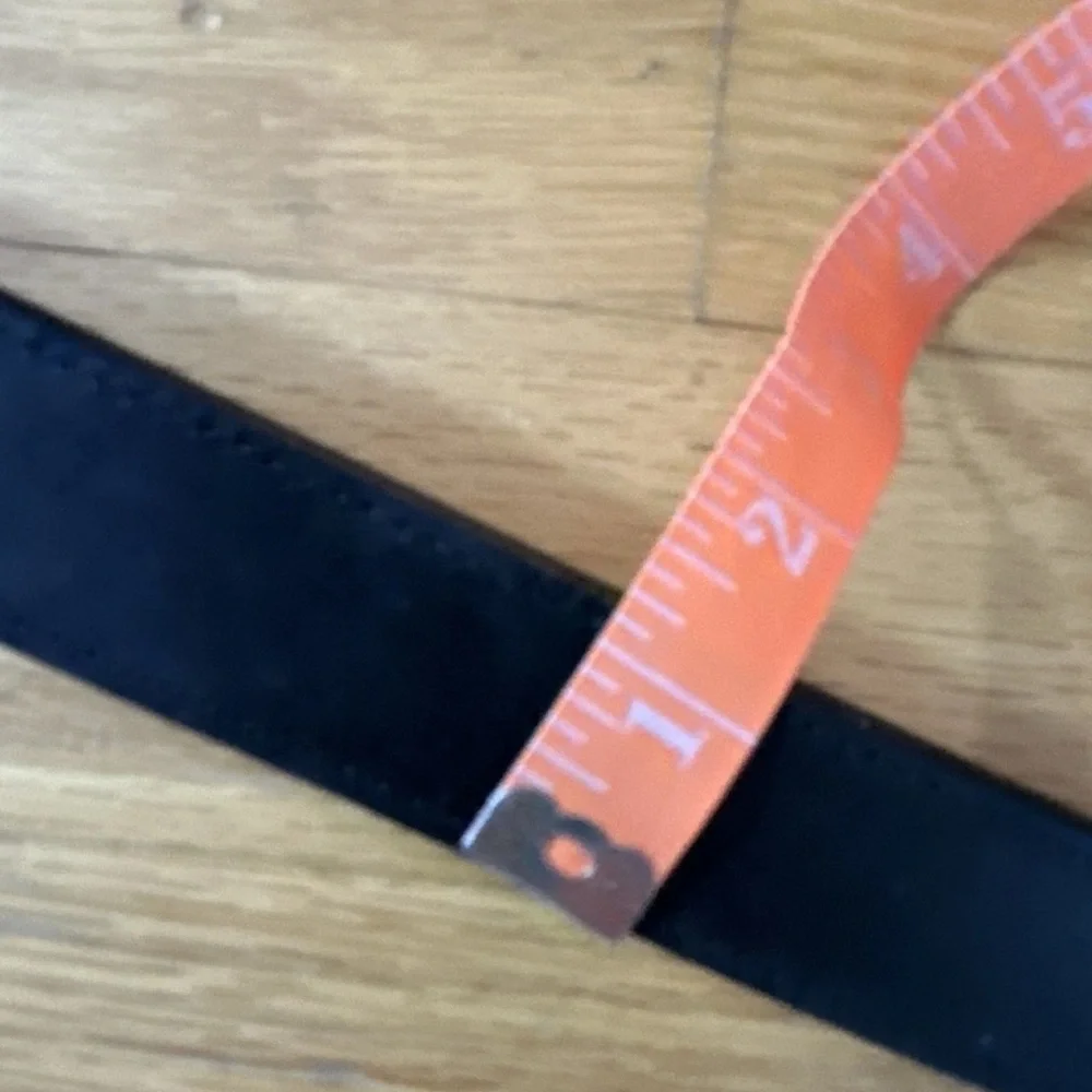 DULUTH TRADING Co. Thick Black Leather Belt Size 32 Brass Buckle